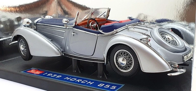 Sun Star escala 1/18 Diecast 2403 - 1939 Horch 855 Roadster - plateado/azul Foto 2 de 4