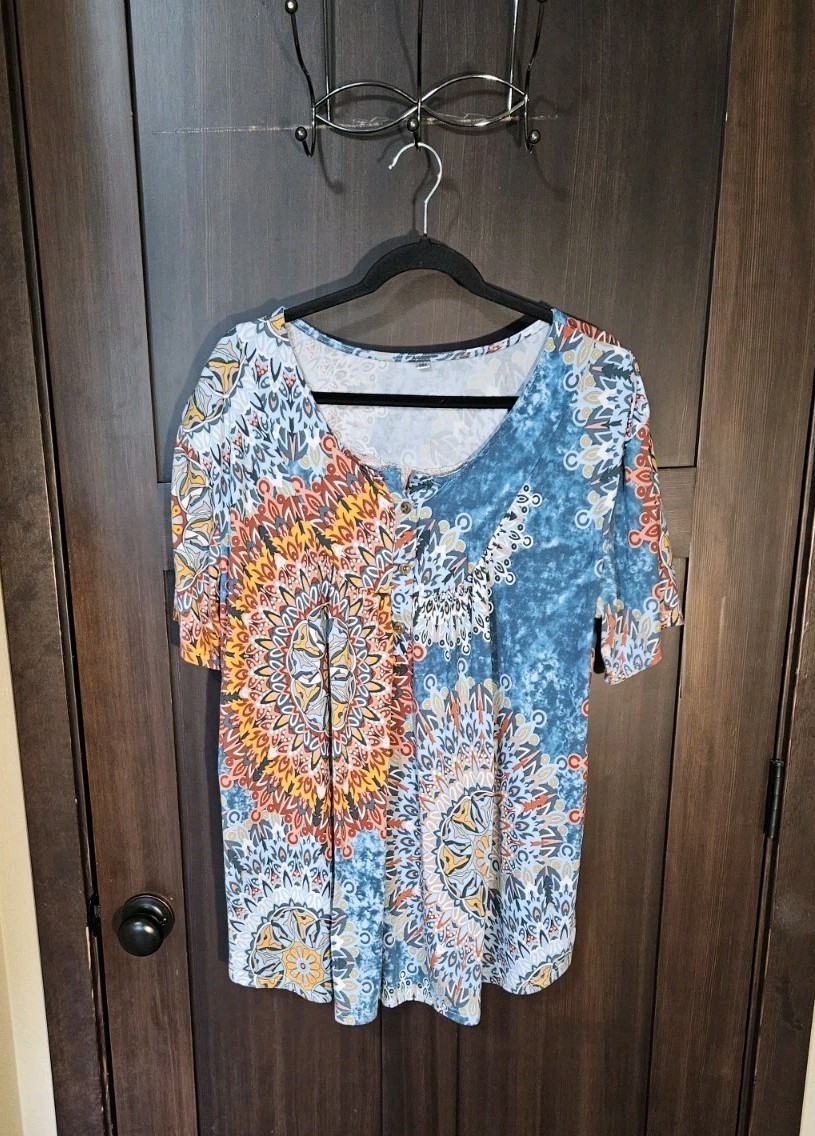 EUC Women's Plus Boho Buttery Soft Knit Short Sleeve Blouse Top Tee Size 18W 2X