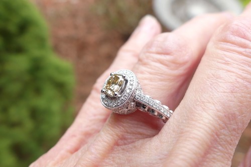 LE VIAN DIAMOND RING - Picture 2 of 5