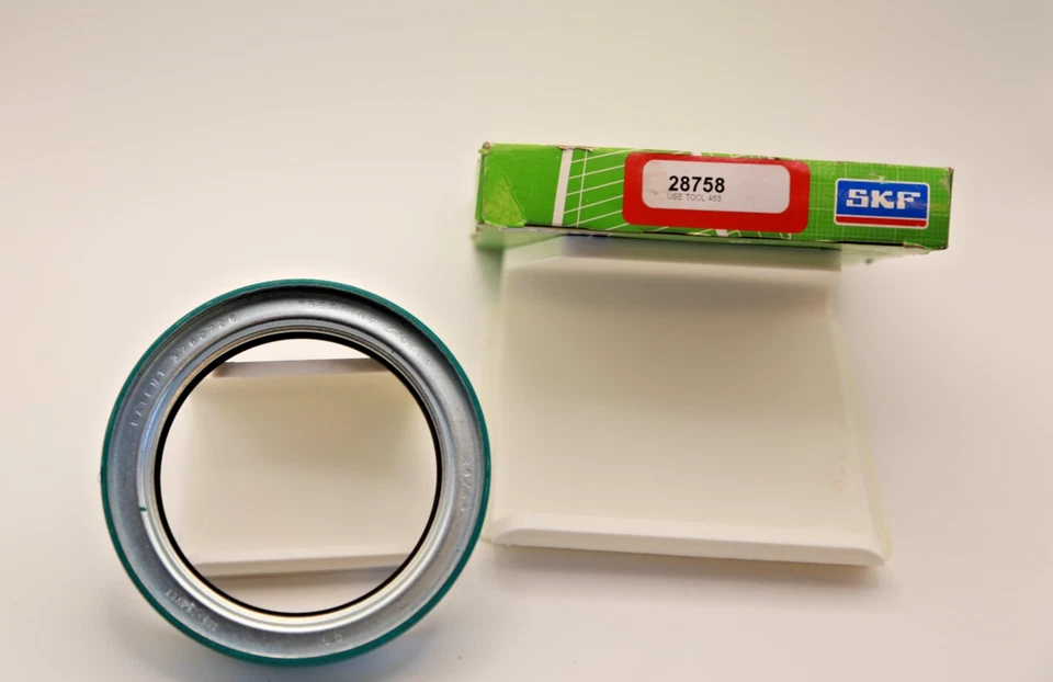 SKF Scotseal Classic 28758 For International Freightliner - Image 2 of 2