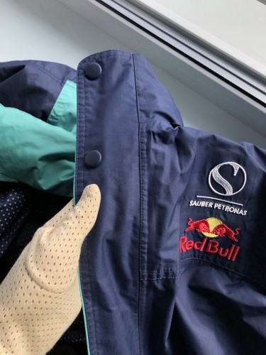 Vintage Formula 1 World Championship Red Bull Team Sauber Petronas Jacket - Picture 18 of 19