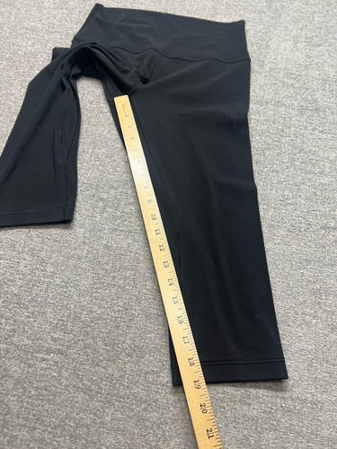 Lululemon Crop Wunder Under Size 8 Black Leggings EUC 19" inseam - Picture 3 of 12