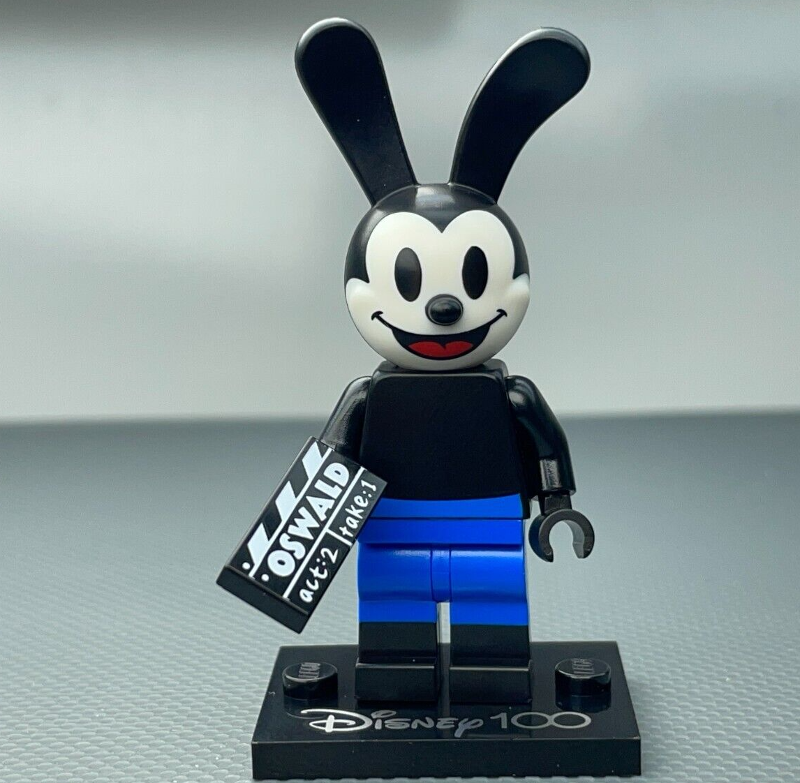LEGO Oswald the Lucky Rabbit Disney 100 Minifigure CMF 71038