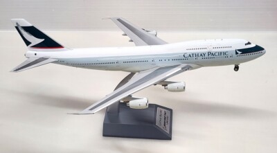 JFox Models Boeing 747-300 Cathay Pacific VR-HIK (mit Ständer) Ref: WB-747-3-006