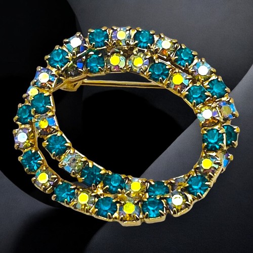 Broche de diamantes de imitación AB azul tono dorado doble círculo abierto prendedor vintage mediados de siglo - Imagen 6 de 8