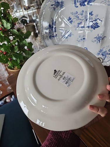 2 Legend Red Transferware 10.7" Dinner Plates Belmont Pink - Picture 3 of 5