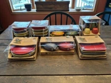 Brasserie Stoneware Complete Dinnerware Set of 28 New in Original Boxes !