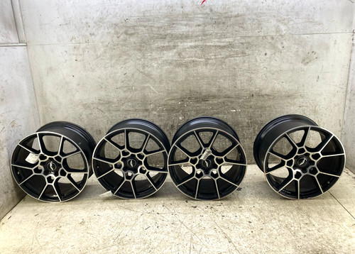 Aston Martin DBX 2020-2024 Front Wheels Set Photo - $1,904