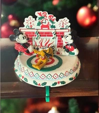 Disney Store Christmas Stocking Holder Minnie Mickey Mouse Fireplace Pluto 2006