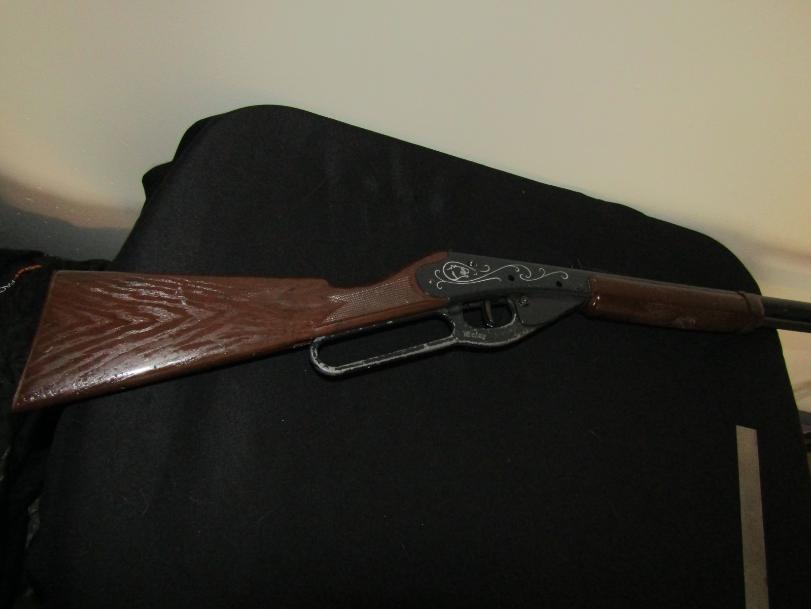 Vintage Daisy Model 111 Air Rifle BB Gun Cougar Graphics Working Condition thumbnail 8