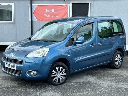2013 Peugeot Partner Tepee 1.6 HDi Tepee S MPV 5dr Diesel Manual (135 g/km, 92 b - Picture 15 of 24