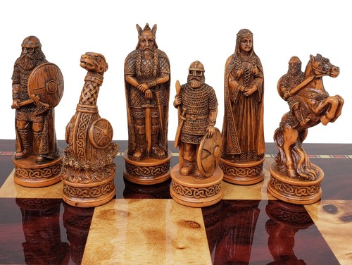 Antique White & Brown Norse Viking CHESS SET with 18" Cherry Color Board - 第 6/8 張圖片