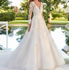 Elegant Lace Full-Sleeve Wedding Dresses V-neck Backless Applique Bridal Gowns
