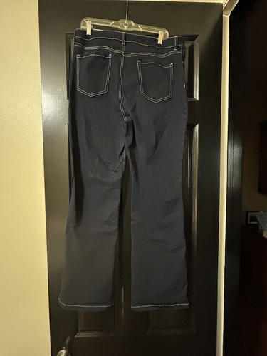 New NWT Womens Size 16 long tall boot cut black stretch jeans Style & Co - Picture 2 of 2