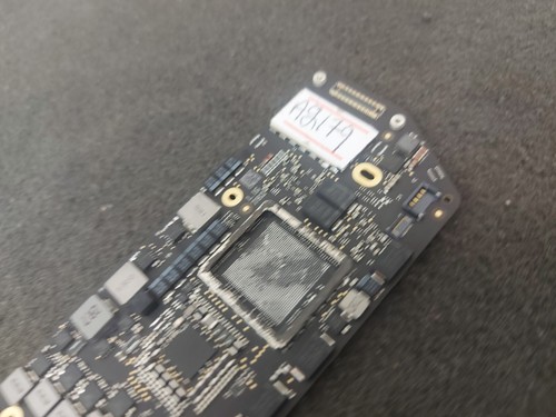 Apple MacBook Air A2179 Hauptplatine (DEFEKT) nur für Teile [Beschreibung lesen] - Bild 19 von 19