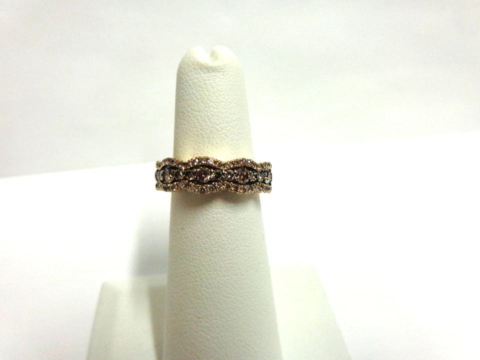 Anillo de diamantes de oro amarillo de 14kt por diseño de banda LeVian talla 5,25 peso banda 3,8 grs abierta Foto 3 de 4