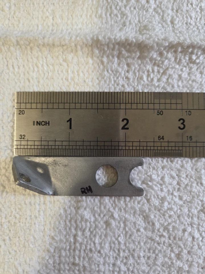 0541141-2 Cessna 170B Right Lock Plate For Brake Master Cylinder - image 3 of 3