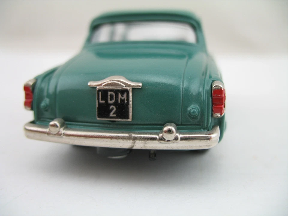 Lansdowne 1:43 Model LD.2: 1957 Vauxhall Cresta E Series, MIB - Image 4 of 4