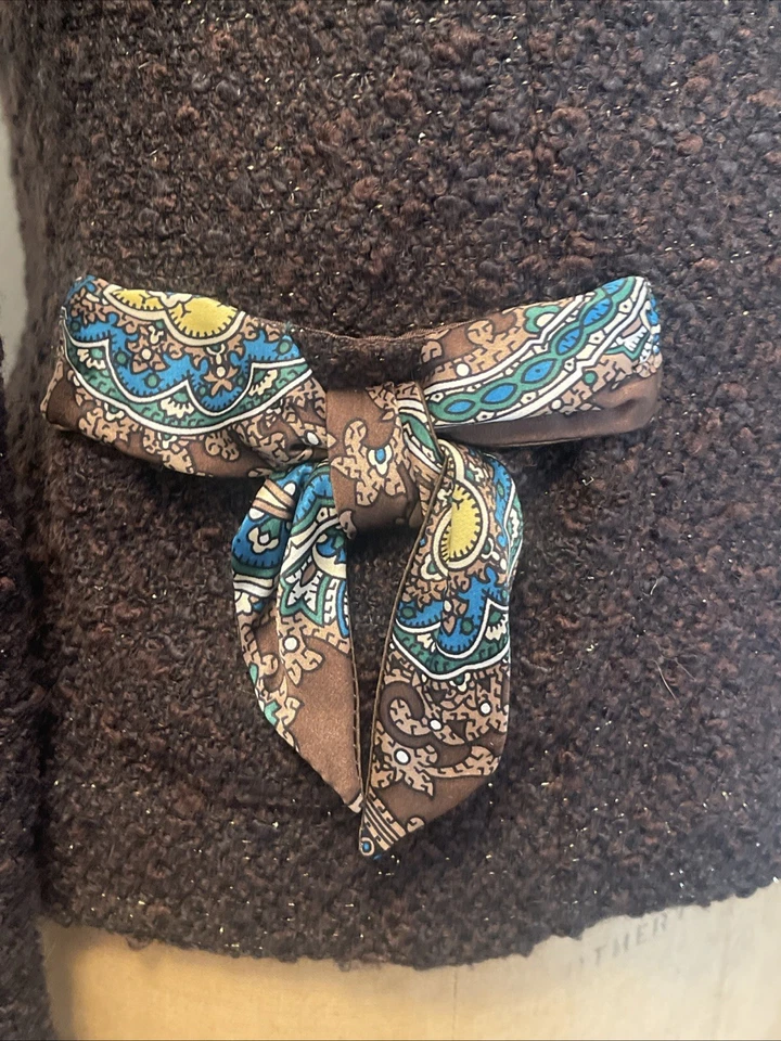 Chaqueta Blazer Nanette Lepore Marrón Bouclé Tweed Borde Seda Bolsillos con Lazo Talla S Foto 3 de 4