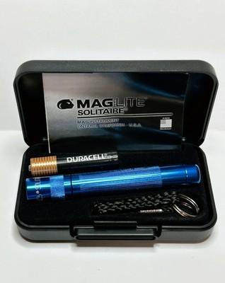 MAG-LITE Solitaire Compact Flashlight w/ Box Keychain Loop & Battery, Blue