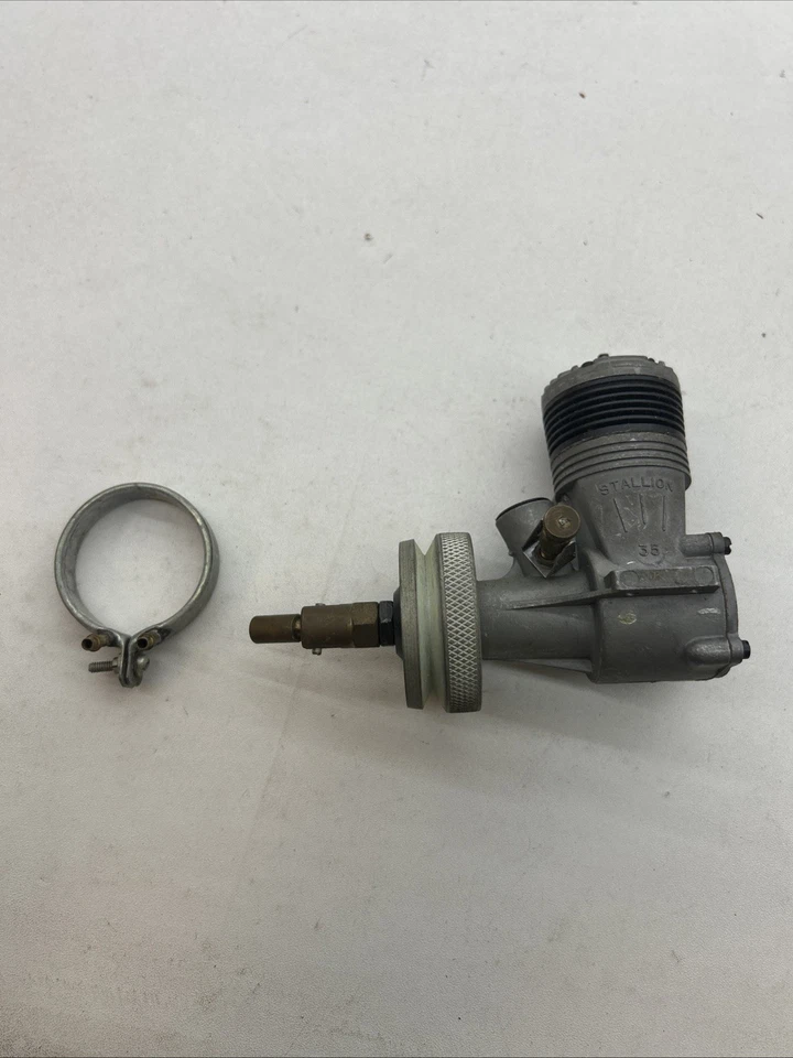 K&B Torpedo .35 Stallion C/L, looks un-used, # 9041, tether cars, boats etc M12 - Image 3 of 4