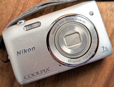 N MINT Nikon Coolpix S3400 20.1MP Compact Digital Camera English JAPAN Silver