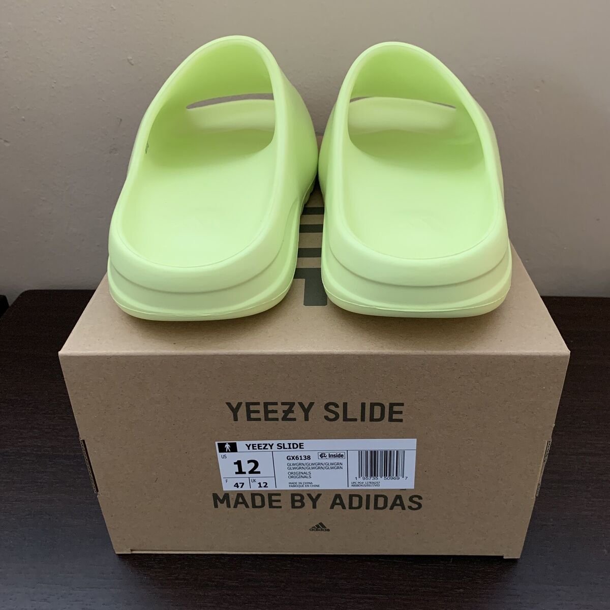 Adidas Yeezy Slide Glow Green - ORIGINAL RELEASE - Mens US Adidas Yeezy Slide Glow Green - ORIGINAL RELEASE - Mens US