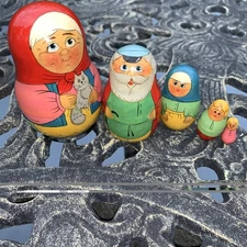 VTG Sergiev 5 Matryoshka Russian Nesting Stacking Doll Cat 3.25” 1998