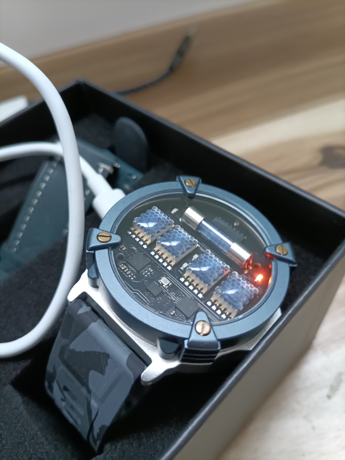 Nixie Watch LED Bluetooth Controlled - image 5