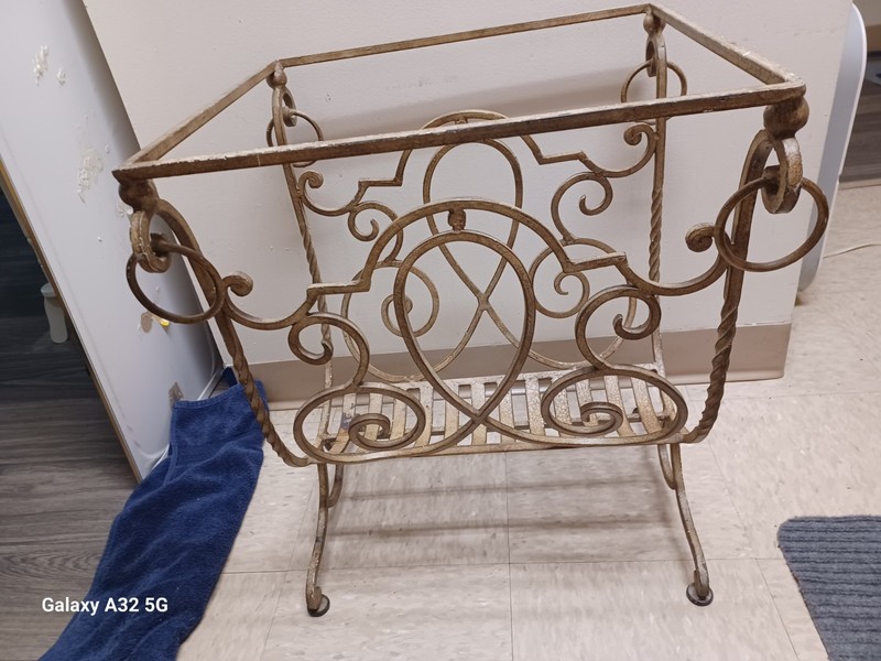Vintage Wrought Iron Hollywood Regency Ornate Scrollwork 20th Cent Magazine Rack