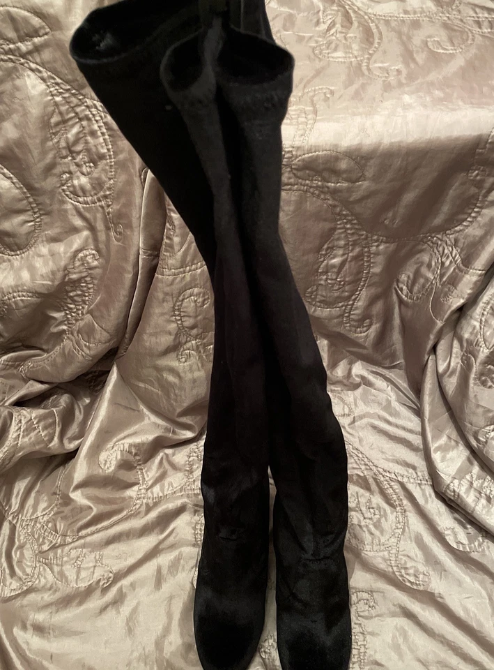 V By Very Black Velvet Knee Sock Boots Heels UK 5 38 Party Christmas New BNIB - Image 2 of 4