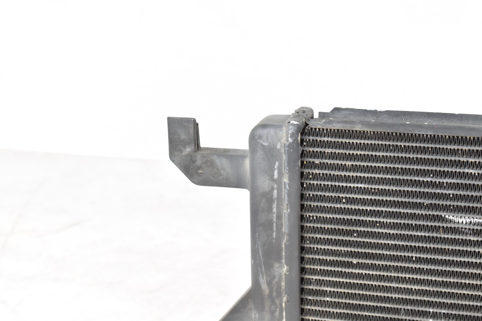 🚀 MASERATI GHIBLI 3.0L ENGINE COOLING COOLANT AUXILIARY RADIATOR OEM 2014-2020