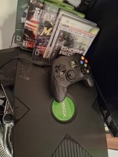 Microsoft Original Xbox Console Bundle  1 CONTROLLER W/ ALL CORDS  5 games RE