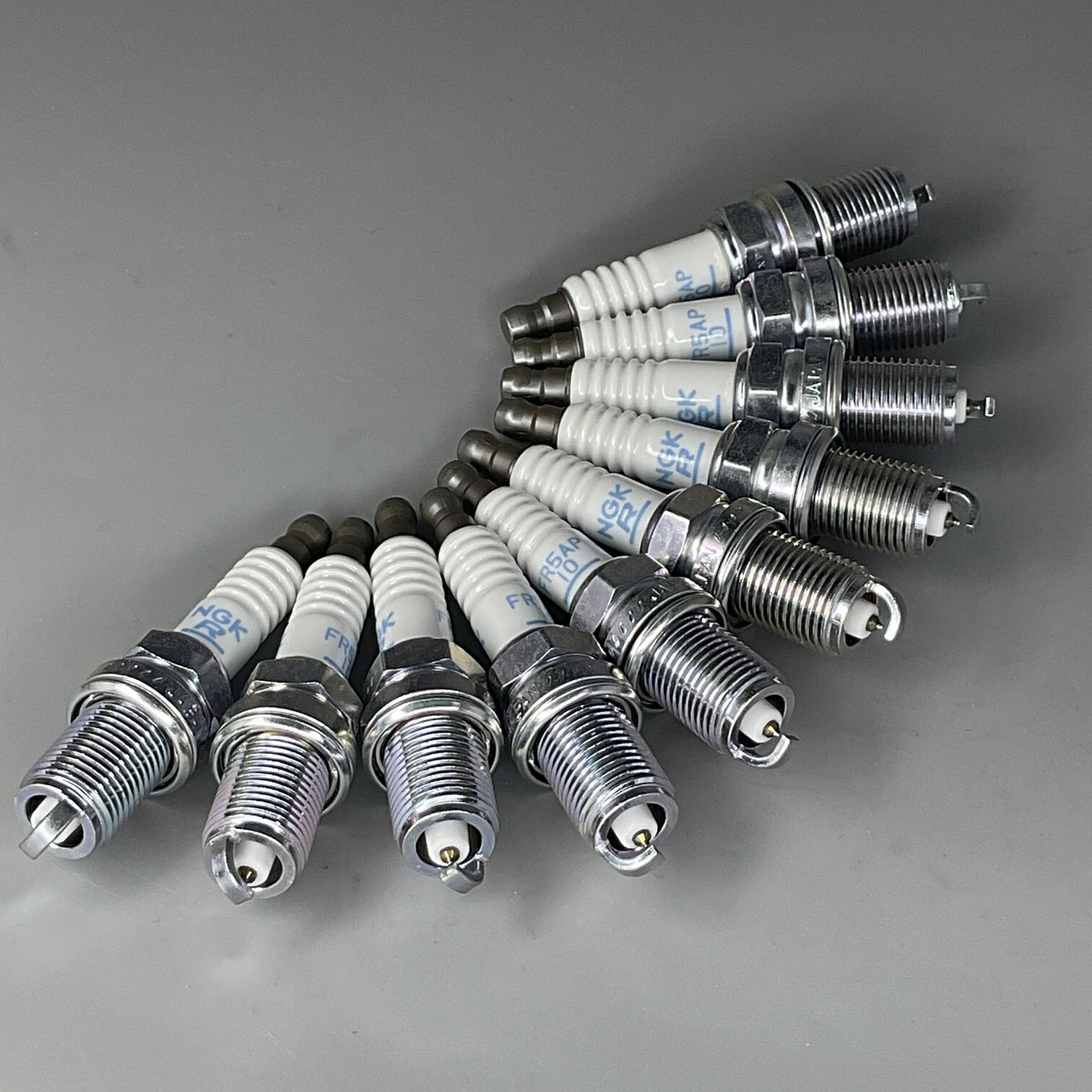 NGK Platinum Spark Plug 10PCS For Toyota Matrix Subaru Outback Rolls-Royce