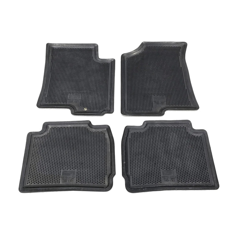 Juego de 4 alfombrillas grises OEM NUEVAS para Kia Spectra P8140-2F000LA 2003-2007 Foto 4 de 4