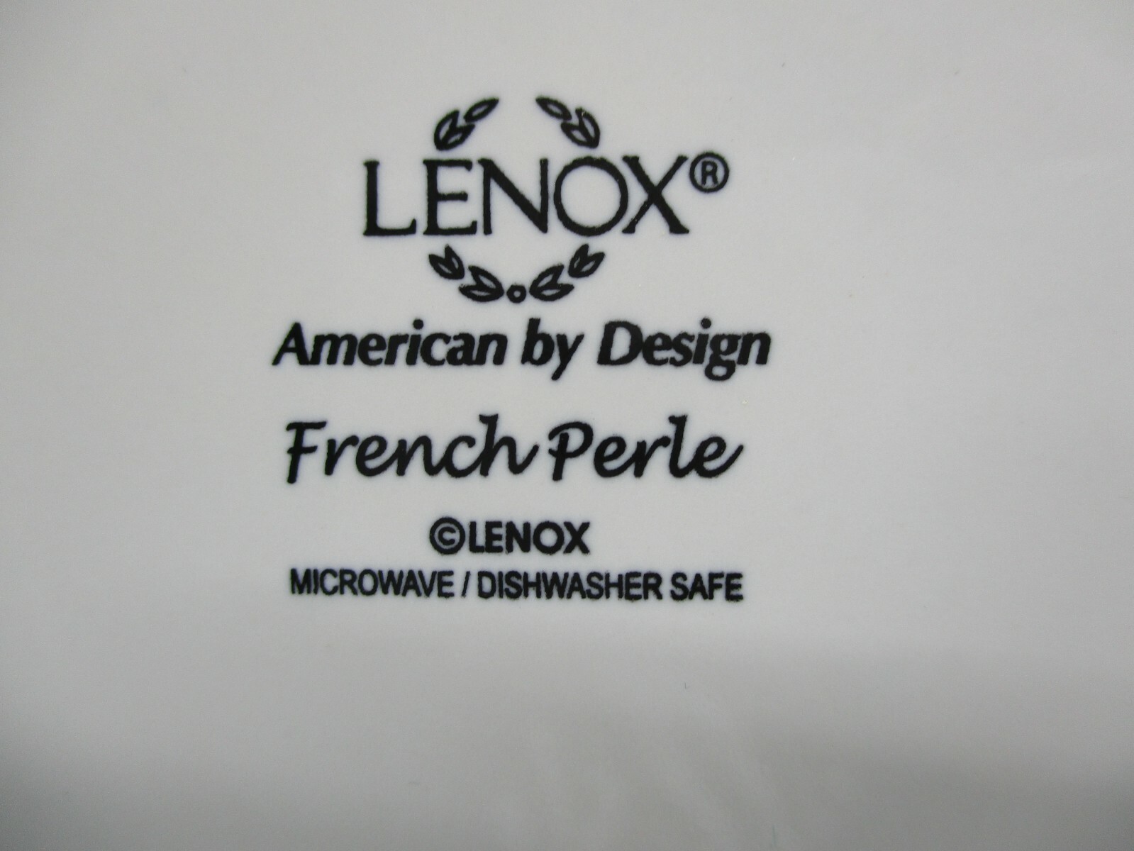 LENOX FRENCH PERLE WHITE LUNCHEON PLATE  - 9"   0701K