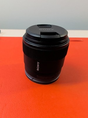 Sony E 11mm f/1.8 Ultra Wide Angle Prime Lens for E -Mount Cameras