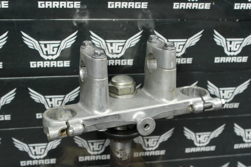 2005 KAWASAKI 03-06 KLX125 原始设备制造商前叉减压三树干夹 — 第 2/4 张图片