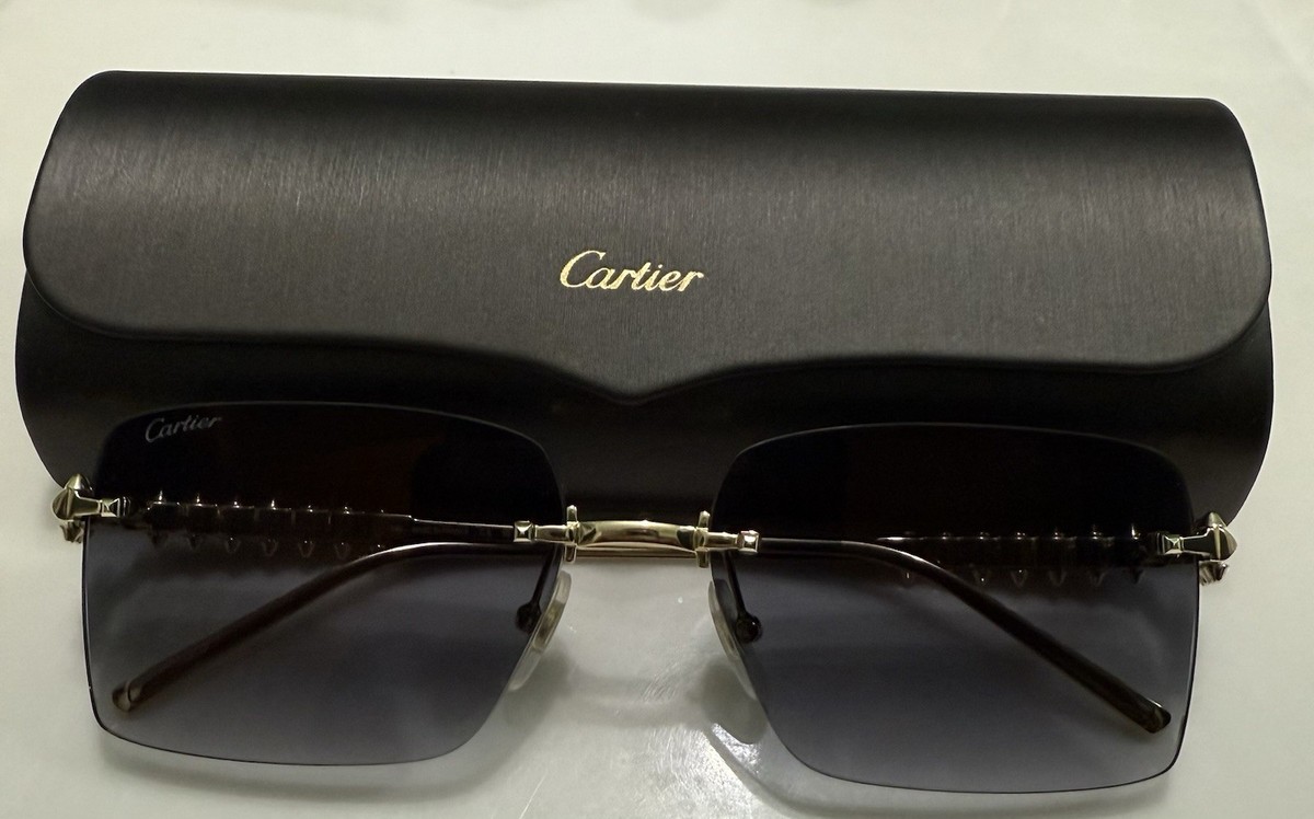 【最終値下げ】Cartier sunglasses CLASH DE CARTIER SUNGLASSES 58mm Lenses 17mm Bridge Ref CRESW00747
