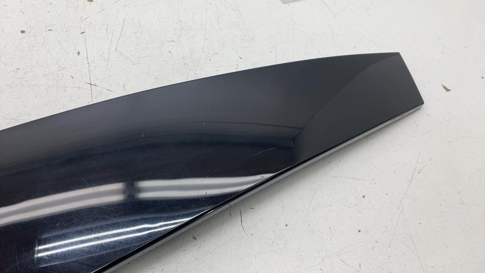⭕ 14-21 Maserati Ghibli Right Exterior B-Pillar Applique Molding Cover 670148471