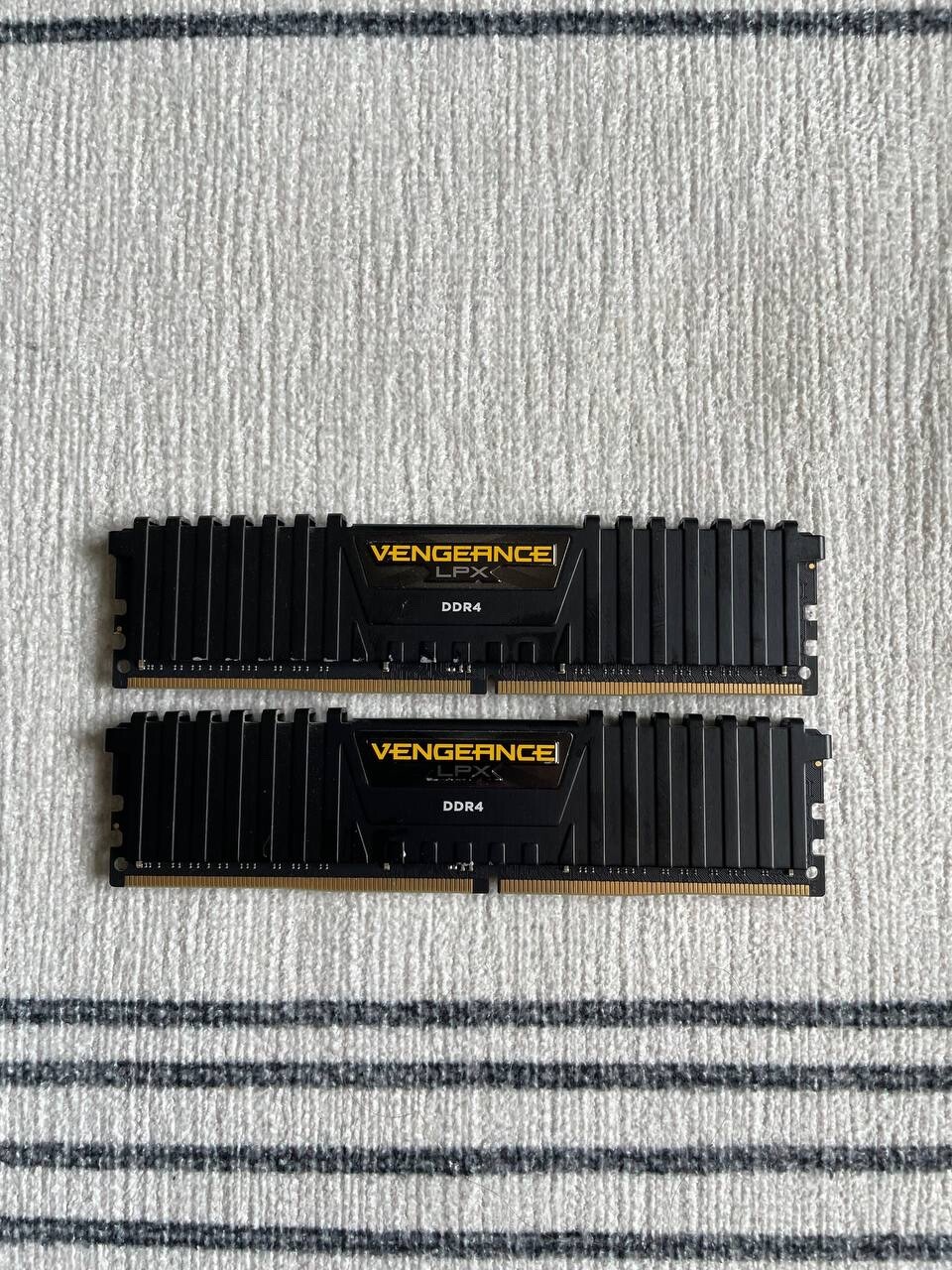 Corsair Vengeance LPX CMK32GX4M2E3200C16 - 32 GB - 2 x 16 GB - DDR4 ...