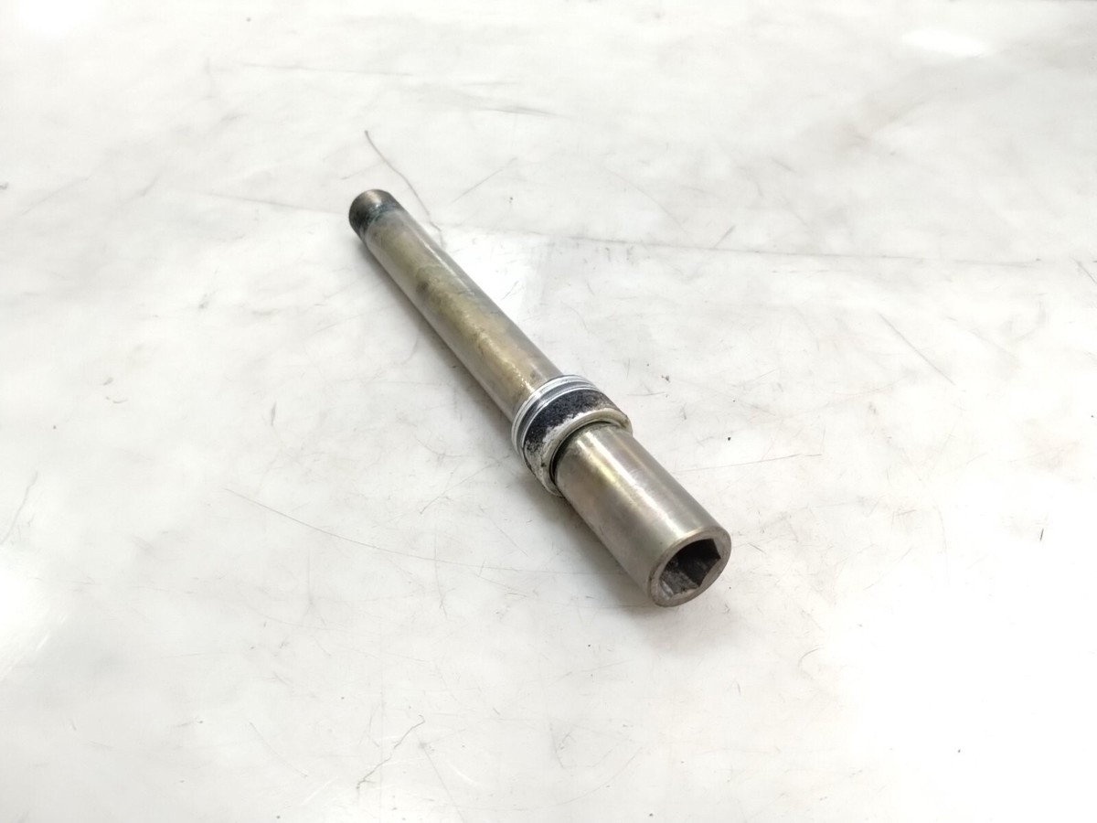 トリプル 2004 Triumph Sprint ST 955i Front Wheel Axle Bolt | eBay