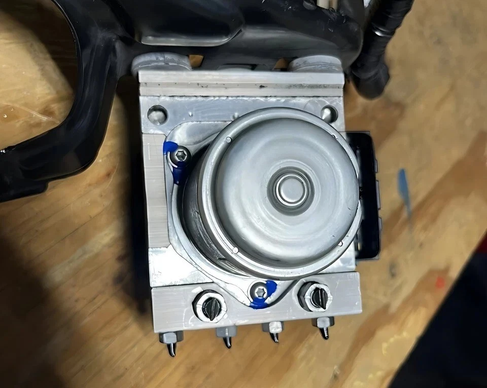 2015 Honda Accord ABS Anti-Lock Brake Pump Assembly 2.4L AT CVT LX US Market Oem - Image 2 of 4