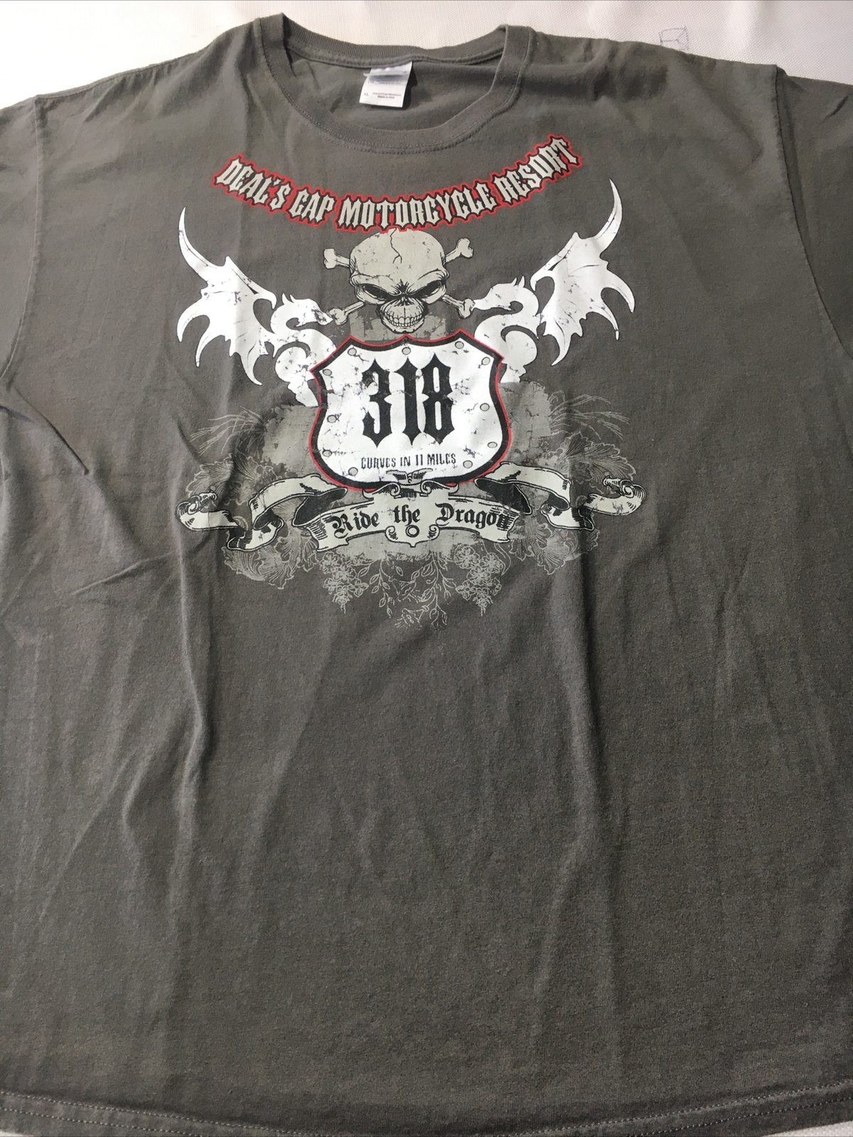Deal's Gap Motorcycle Resort T Shirt.  Dragon Skull size XL Gray 318