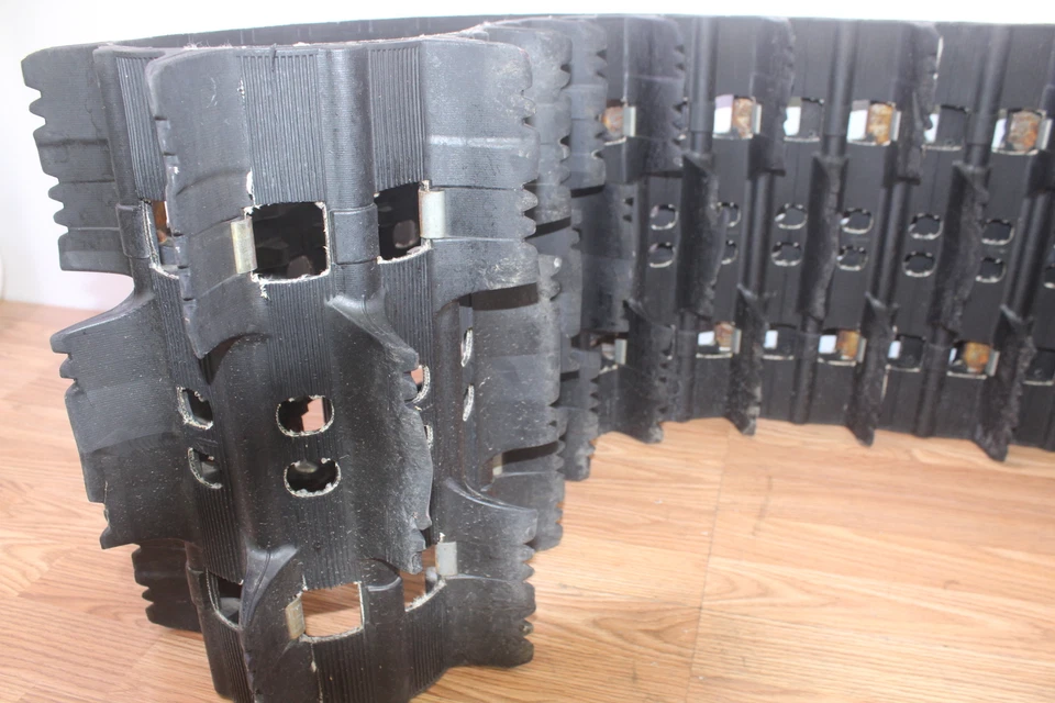 Ski-Doo Summit 1000 Highmark 2006 pista 16 x 151 x 2,3 pulgadas 2,52 pasos Foto 2 de 4