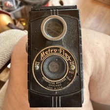 1947 Metropolitan Industries Metro-Flex Vertical Camera, Bakelite, Art Deco, USA