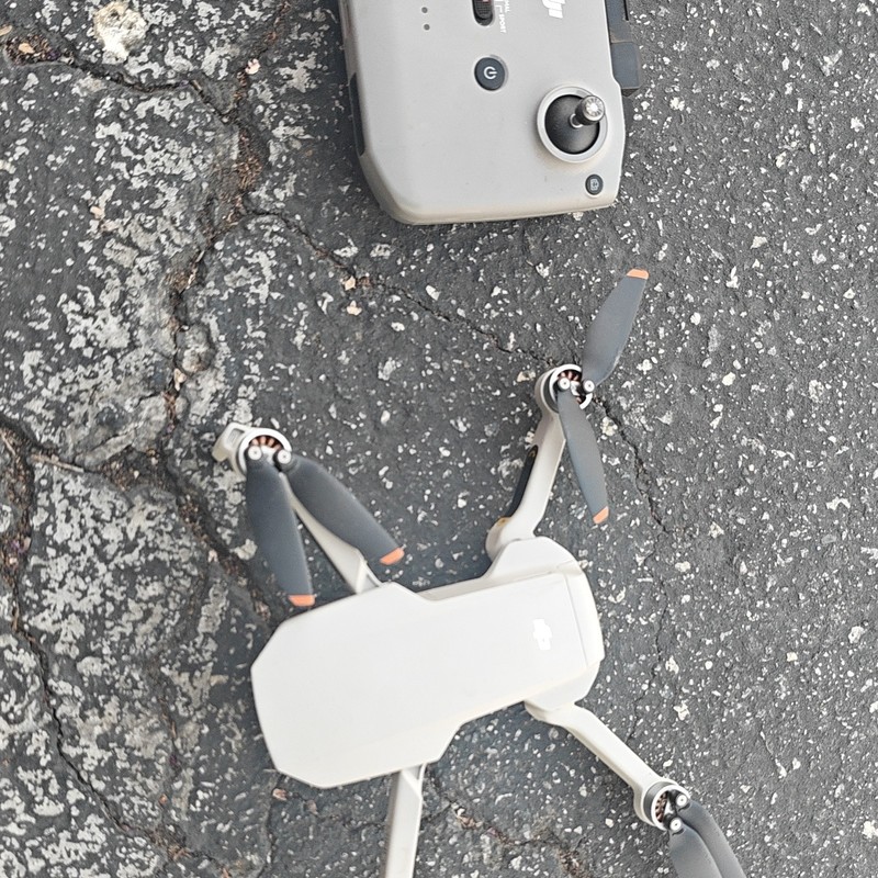 DJI Mini 2 Ready-to-Fly Camera Drone with DJI Remote Controller