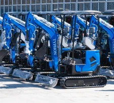 4,000 lb TYPHON TERROR XVII 3800lbs Mini Excavator Rubber Track with Kubota D902