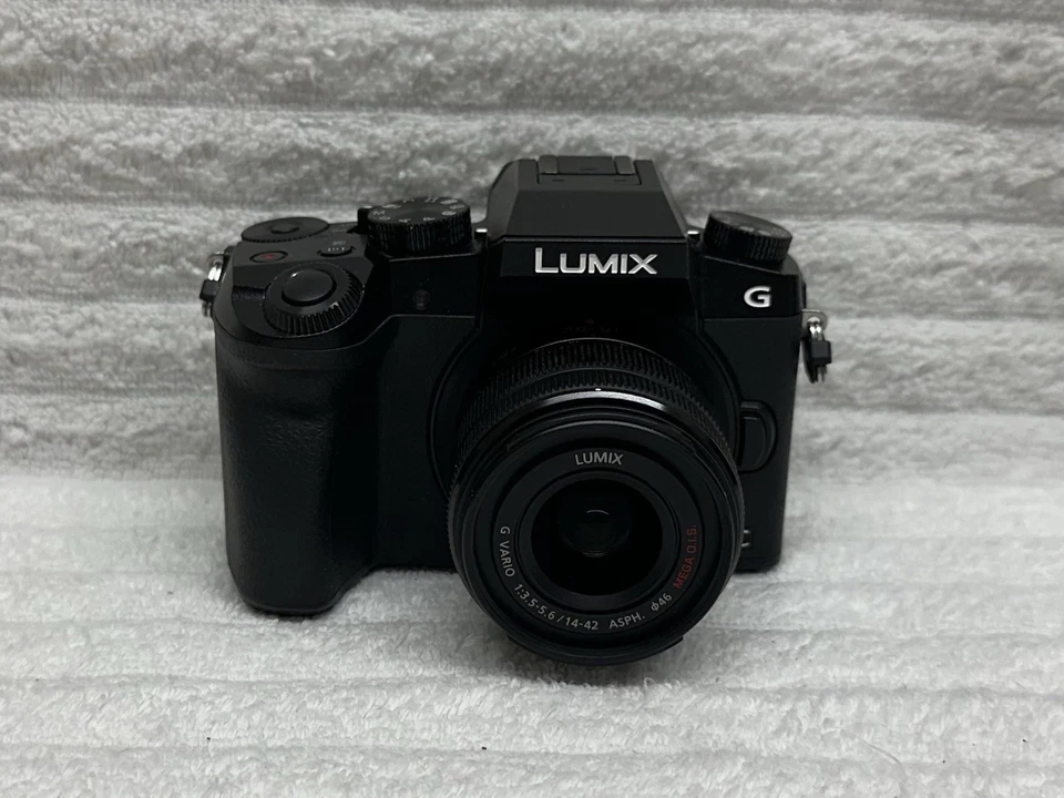 Panasonic LUMIX DMC-G7 with G Vario 14-42mm Lens MEGA OIS With Hood 4k Video - Image 2 of 4