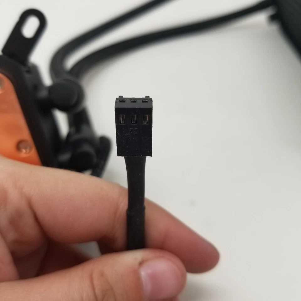 Enermax Liquid CPU Cooler *No fans included* - Image 4 of 4